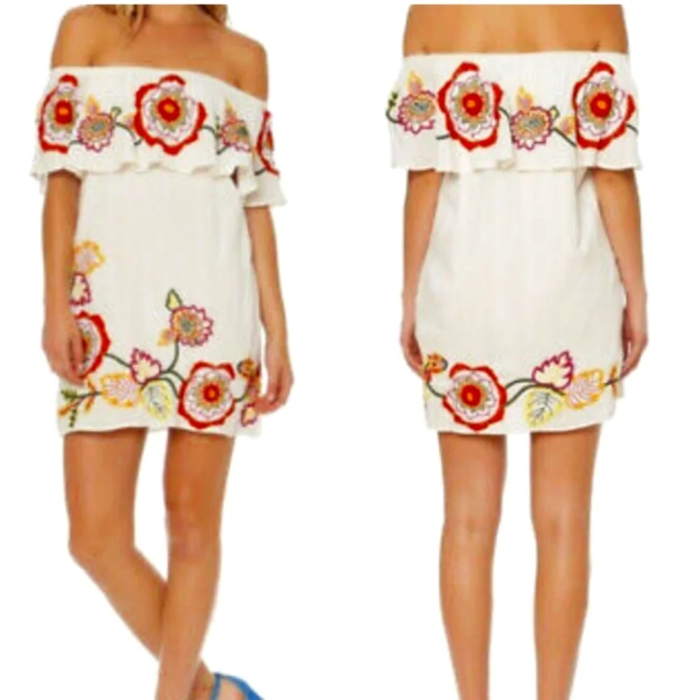 Red Carter Adelaide Embroidered Off Shoulder Minidress Sz M NWT